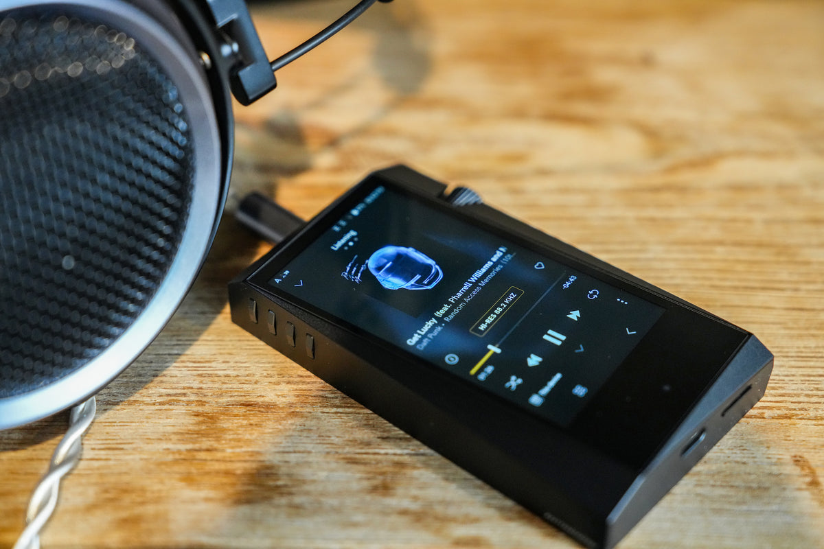 A Flagship DAP for Under $1000? | Astell&Kern SR35 Review