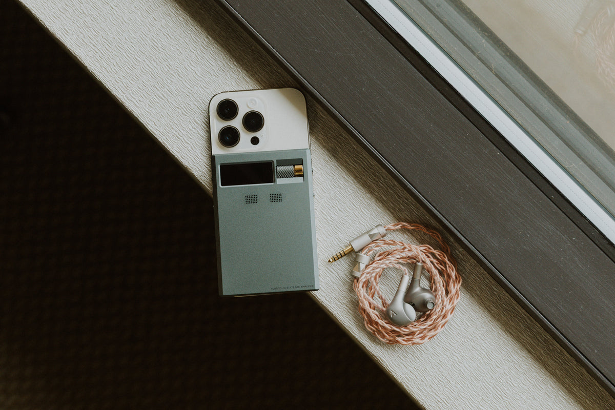 Tubes and MagSafe… R U Kidding Me? | Cayin RU9 Review