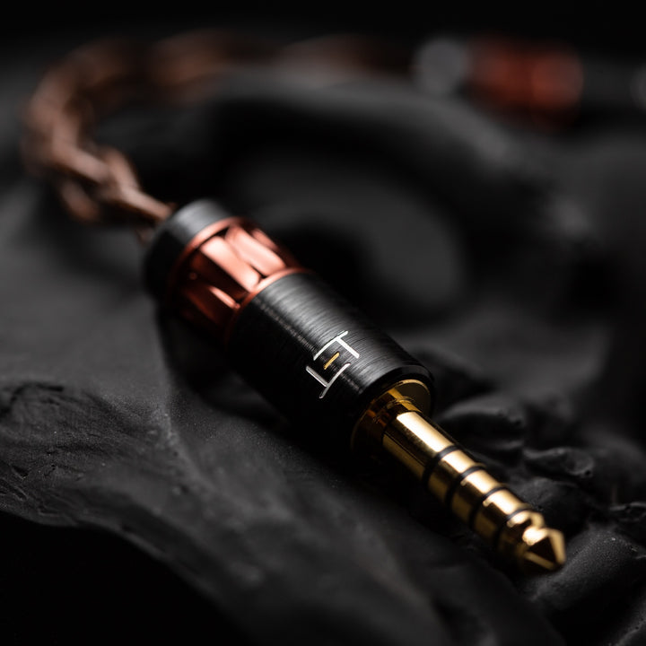 Eletech ProAdapt Ode to Laura 4.4mm interconnect extreme closeup