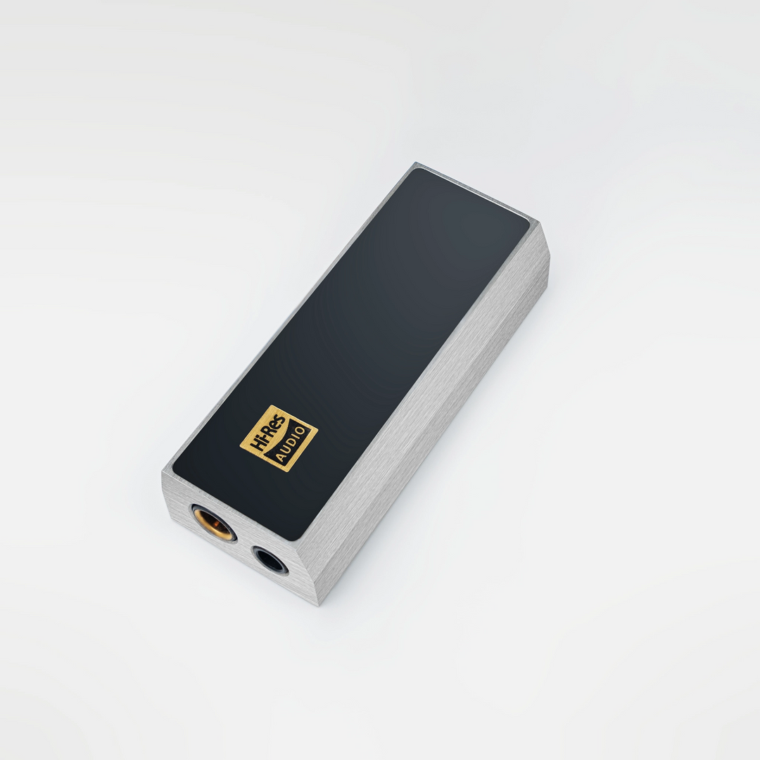 iBasso DC04Ultra lying face down whitebox