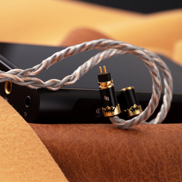 Kinera Orlog eight core cable closeup of 2-pin connector